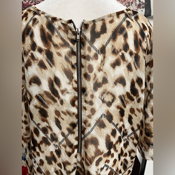 CATO Women’s  Plus Top Tunic Animal Print Size 14/16 Semi Sheer Short Sleeve - Picture 10 of 13